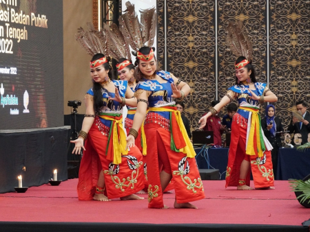 TARIAN PANATAU TATU HIANG