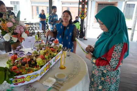 LOMBA MAKANAN TRADISIONAL 