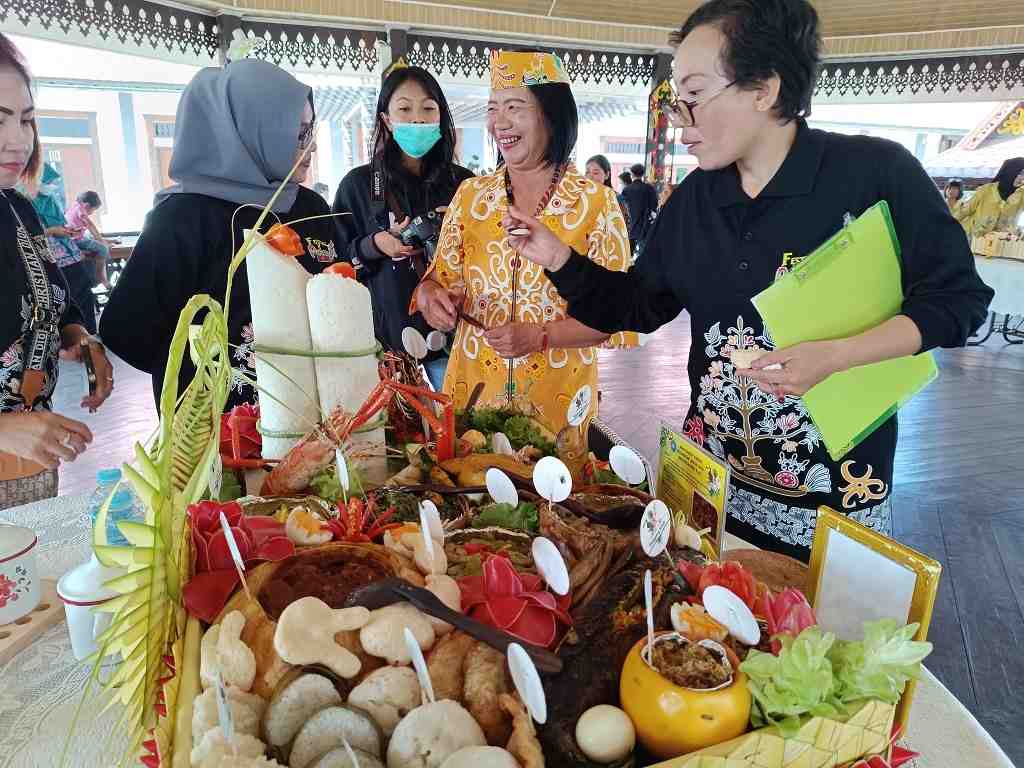 LOMBA MAKANAN TRADISIONAL