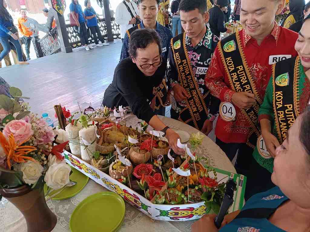 LOMBA MAKANAN TRADISIONAL