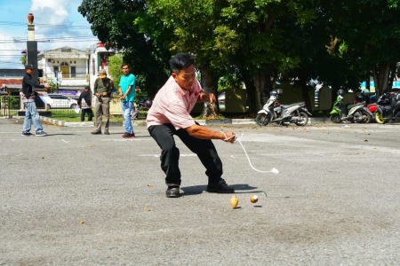 LOMBA HABAYANG
