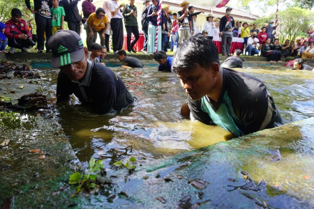 LOMBA MANGARUHI