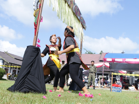 LOMBA LAWANG SAKEPENG