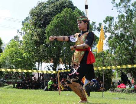 LOMBA LAWANG SAKEPENG