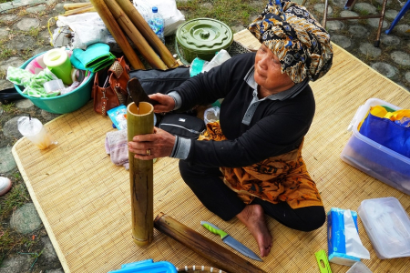 MEMBELAH BAMBU ISI LAMANG