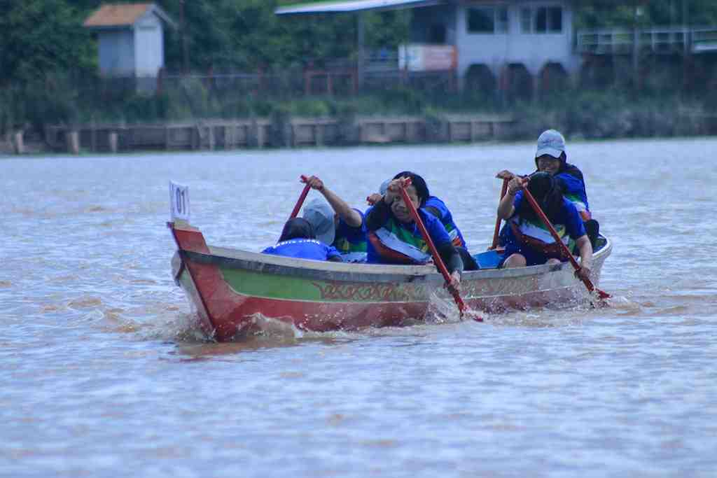 LOMBA JUKUNG TRADISIONAL