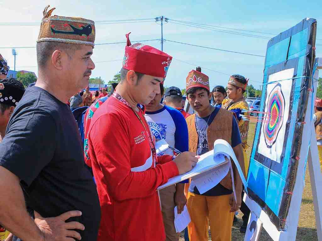 MENILAI SASARAN MANYIPET