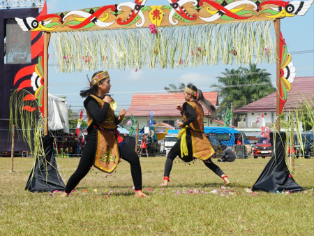 LOMBA LAWANG SAKEPENG