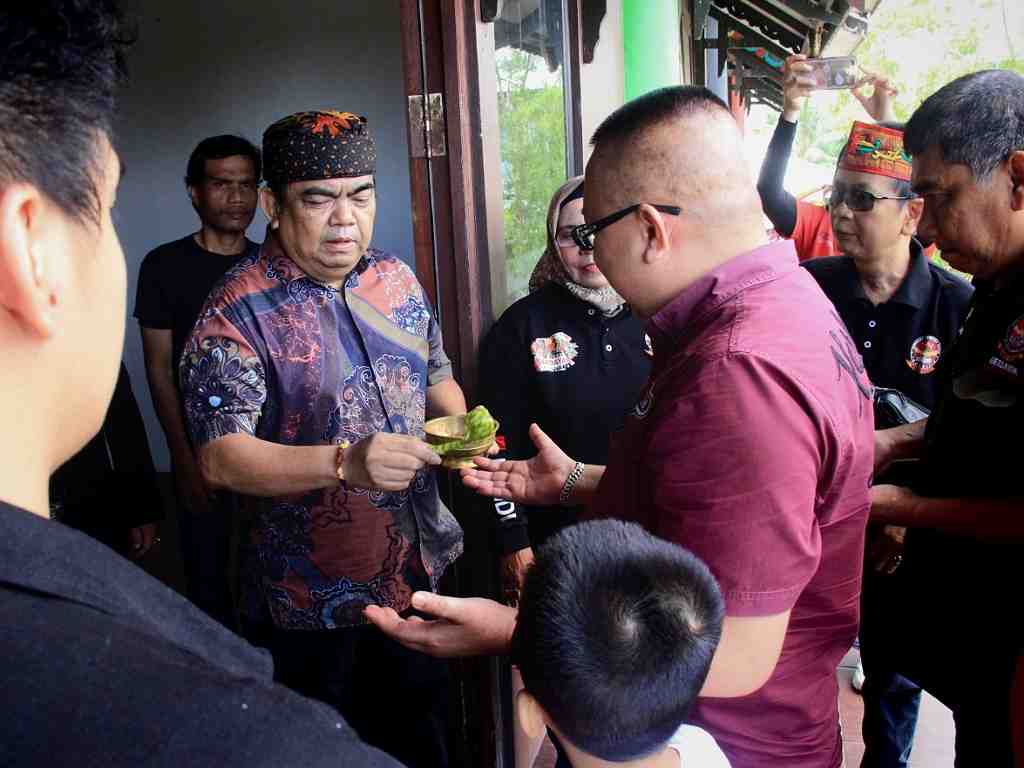 RITUAL TAMPUNG TAWAR