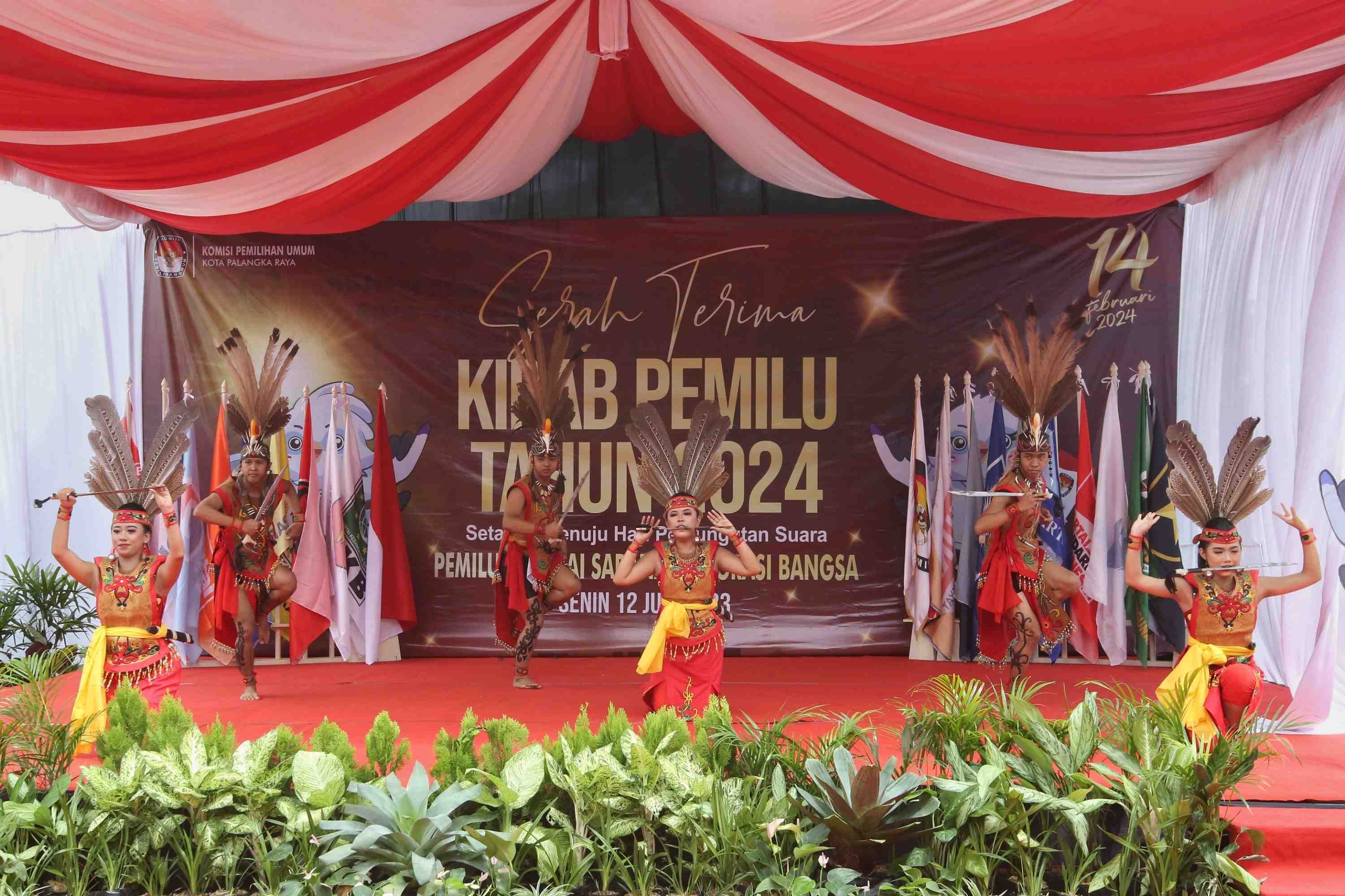  TARI MANDAU 