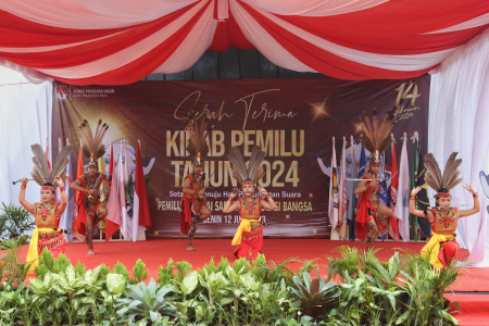  TARI MANDAU 