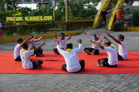TARI KECAK
