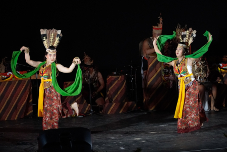 TARI SALENDANG BAWI