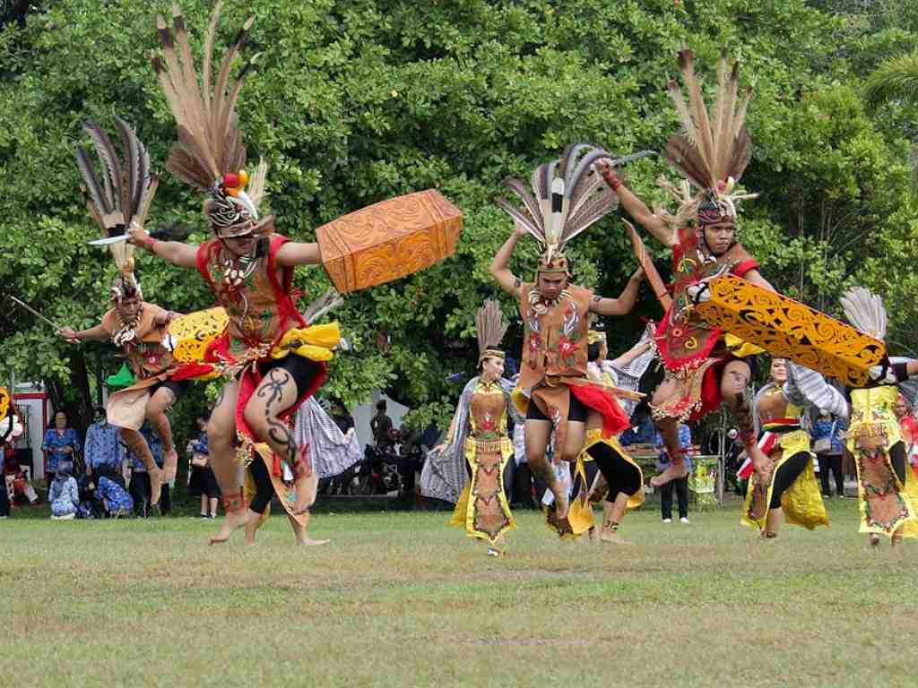 TARIAN PERANG