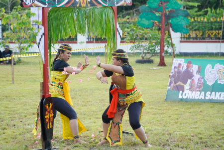 LAWANG SAKEPENG