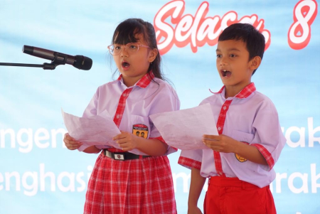 BACA PUISI
