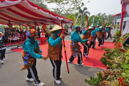 TARI MANUGAL PAREI
