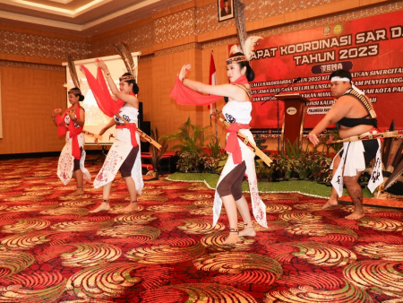 TARI PALAMPANG TARUNG