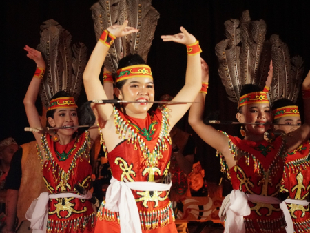TARI MANDAU