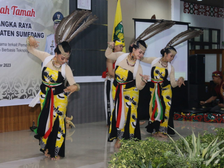 TARIAN BALEAN DADAS