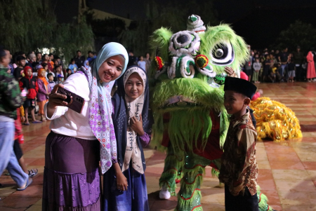 SWAFOTO BERSAMA BARONGSAI