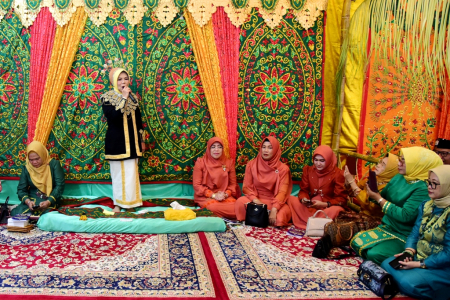 SAMBUTAN ADAT