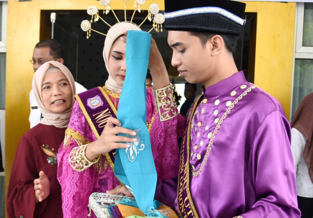 SELENDANG KARAWO