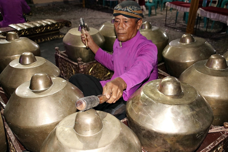 TABUH ALAT MUSIK KENONG GAMELAN JAWA