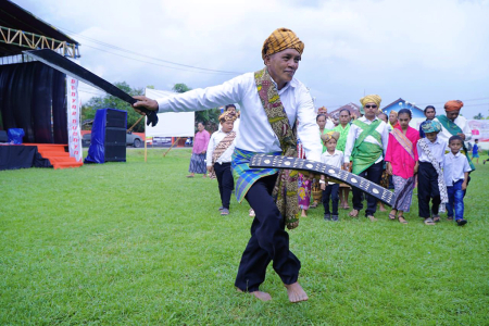 TARI CAKALELE TOBARU