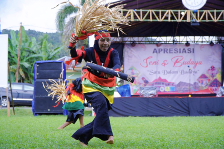 TARIAN SOYA-SOYA