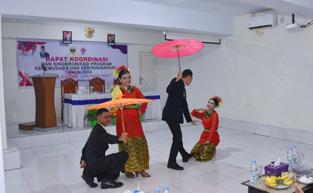 TARI BABA NYONYA