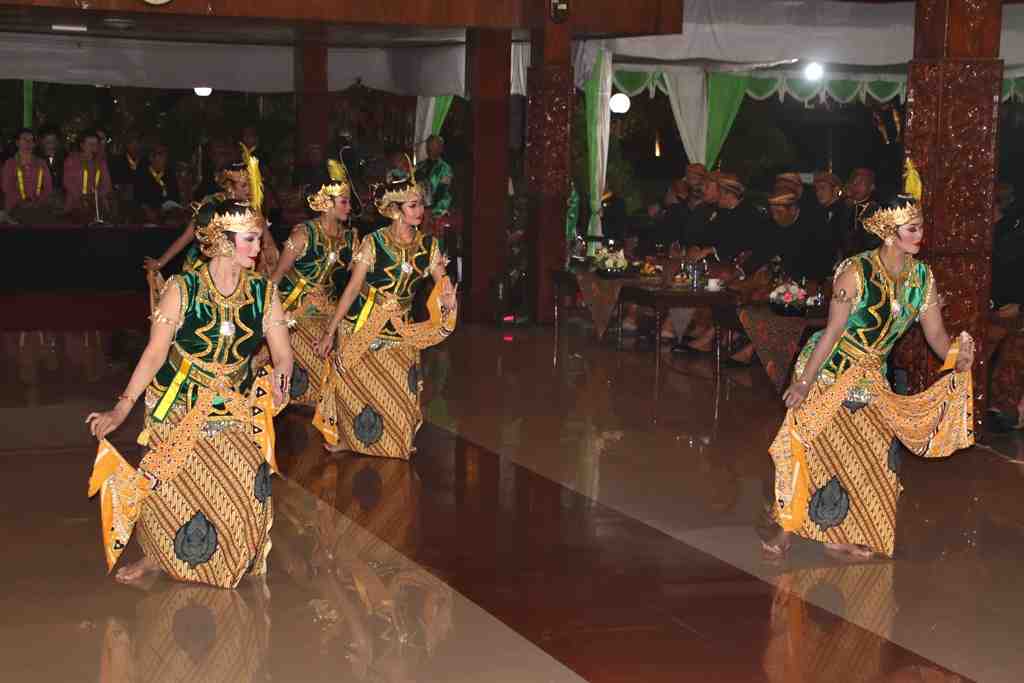 TARI BEKSAN PURO MANGKUNEGARAN