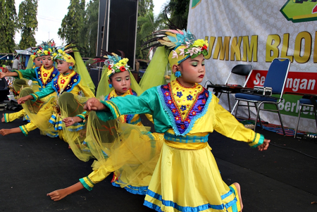TARI BUNGONG JEUMPA