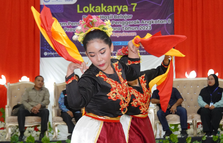 TARI LALAYON