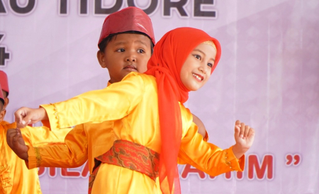TARI LALAYON