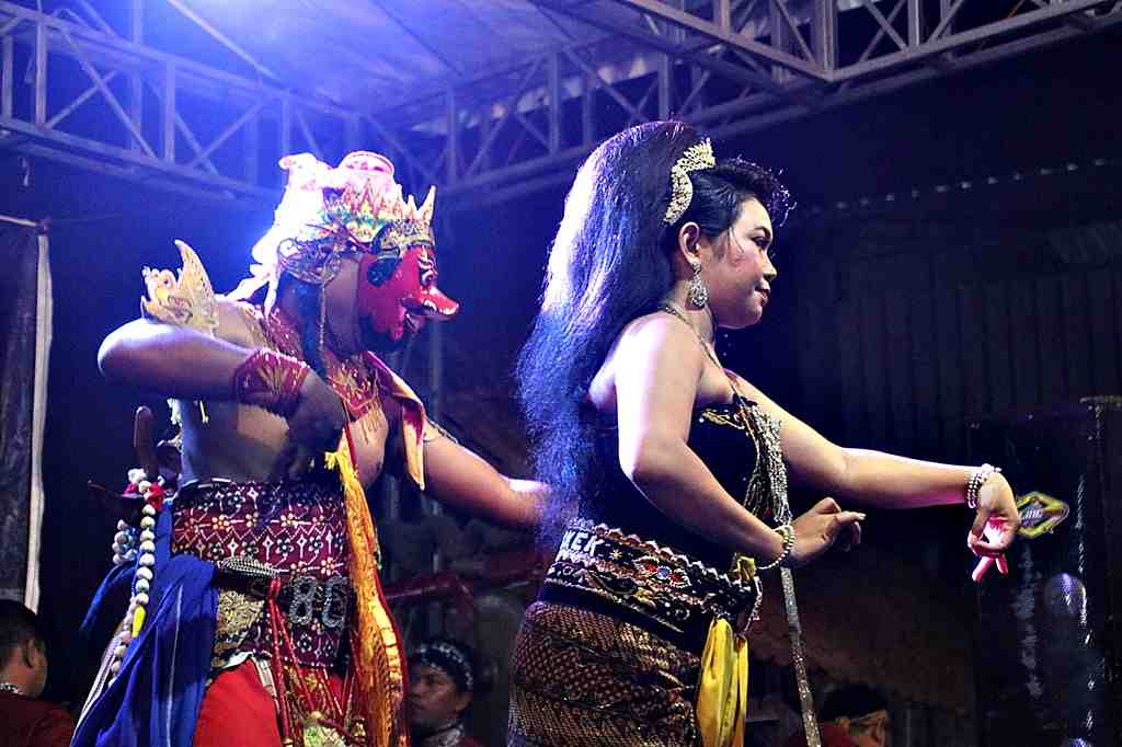 TARI SEKARTAJI