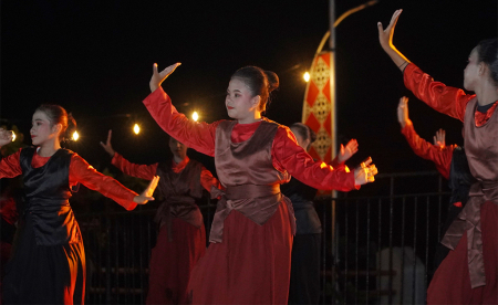 TARI TIDORE MAJANG