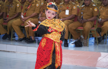TARI DANA-DANA