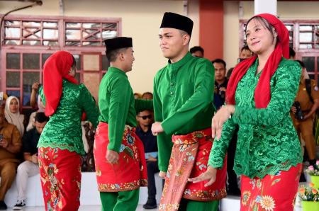 TARI DANA-DANA