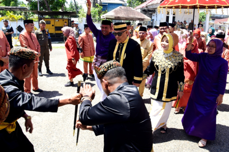 TARI LONGGO