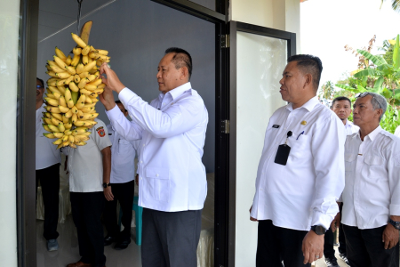 TRADISI NAIK GEDUNG BARU