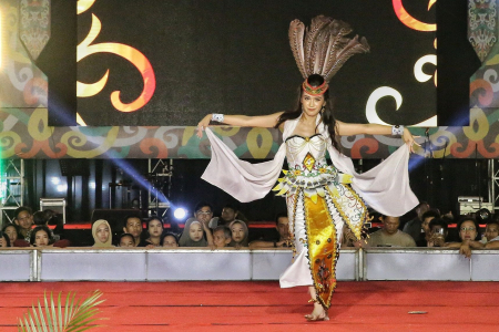 TARI KREASI DAERAH 