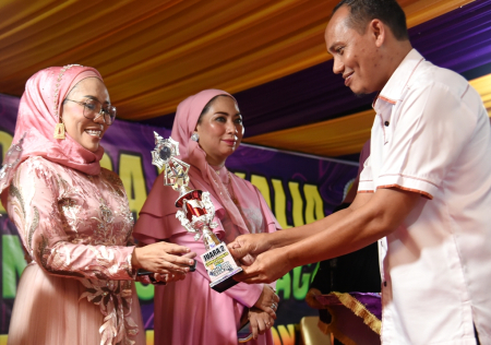 VOKALIS PUTRI TERBAIK KEDUA
