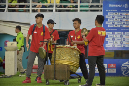 PENGIRING BARONGSAI DAN LIANG-LIONG