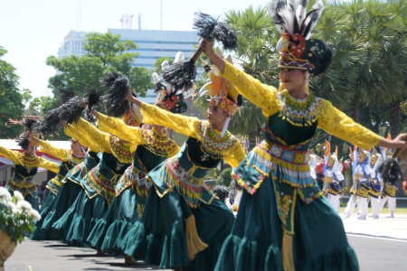 TARIAN BUDAYA DAYAK
