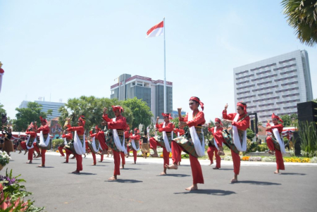 TARI KOLOSAL HUT KE 79 PROV. JATIM