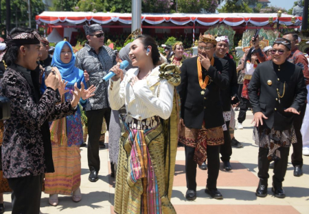 MUSIK DANGDUT MERIAHKAN HUT  JATIM