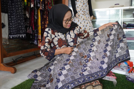 HASIL KARYA BATIK GEDOG