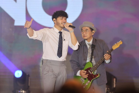 PENAMPILAN BAND YOVIE DAN NUNO