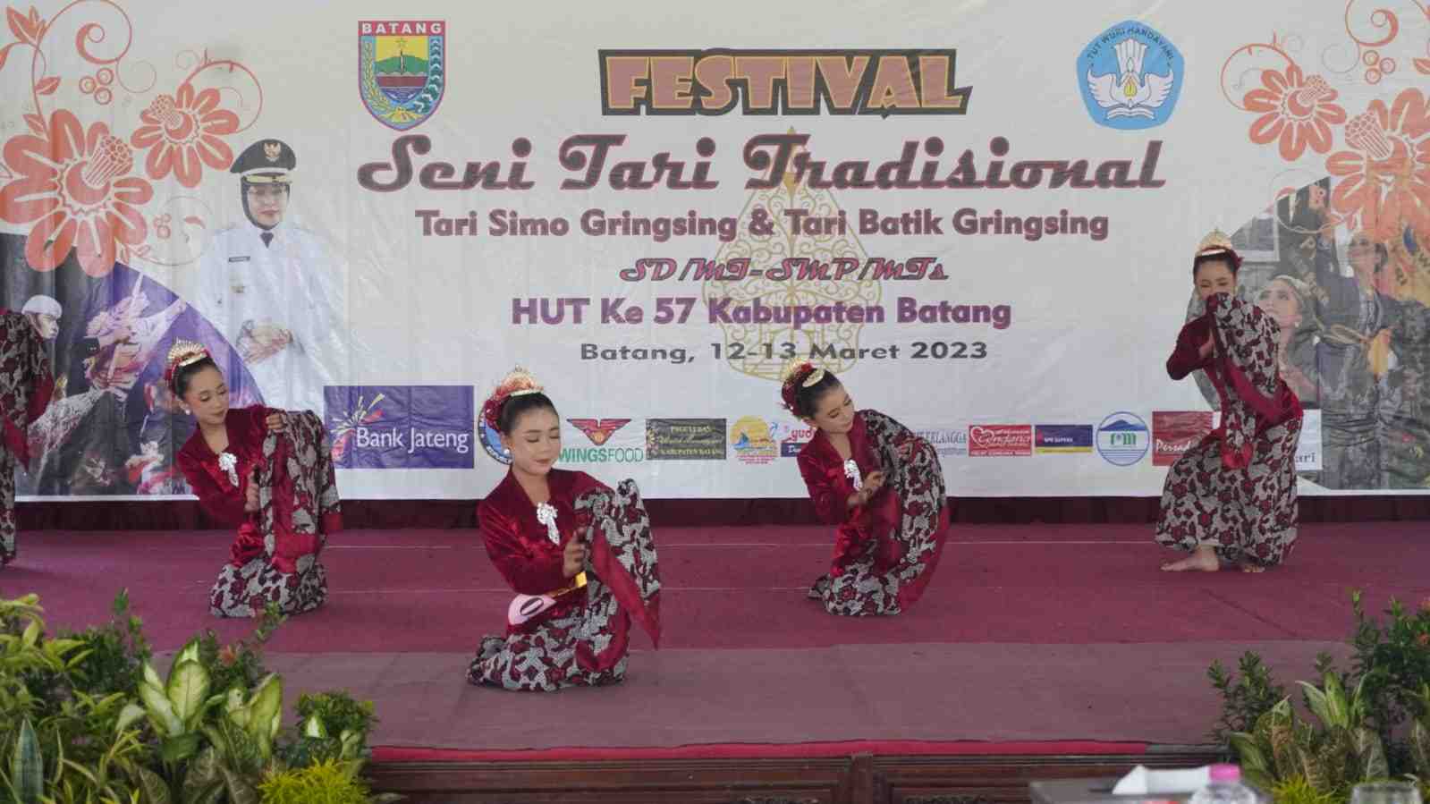 TARI BATIK GRINGSING